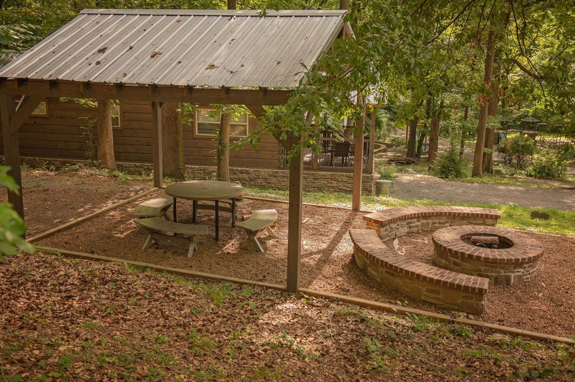 River Hot Tub & Swim Near Downtown